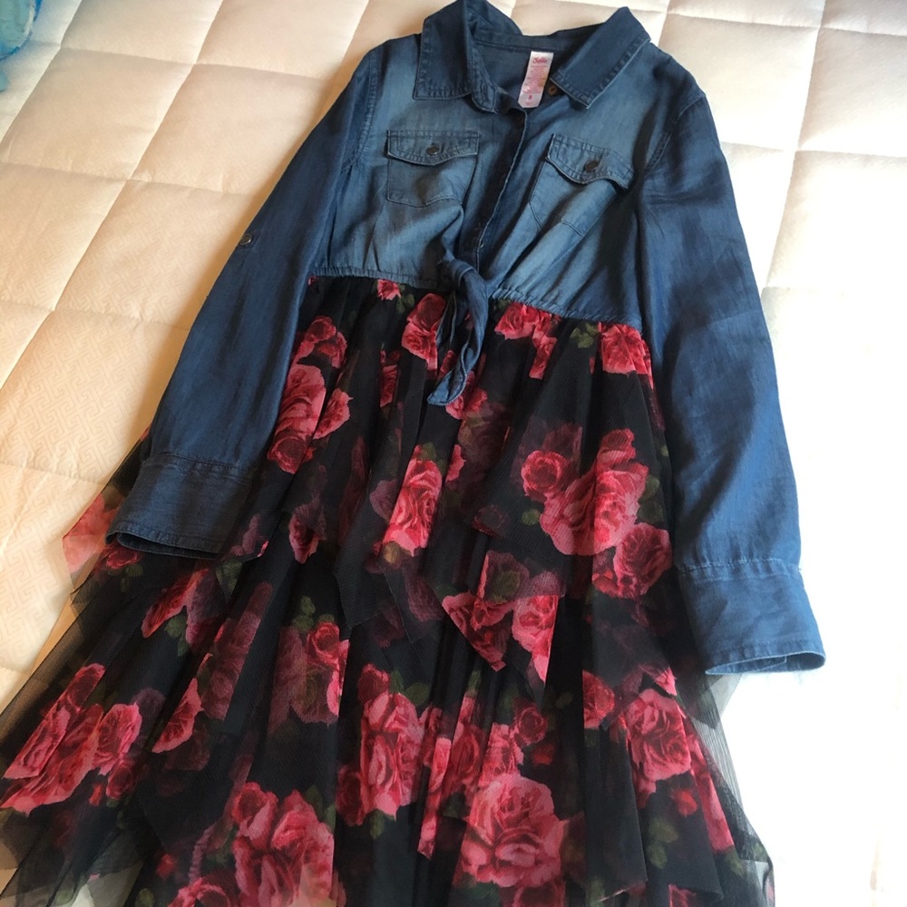 Dress - Picture 4 of 4